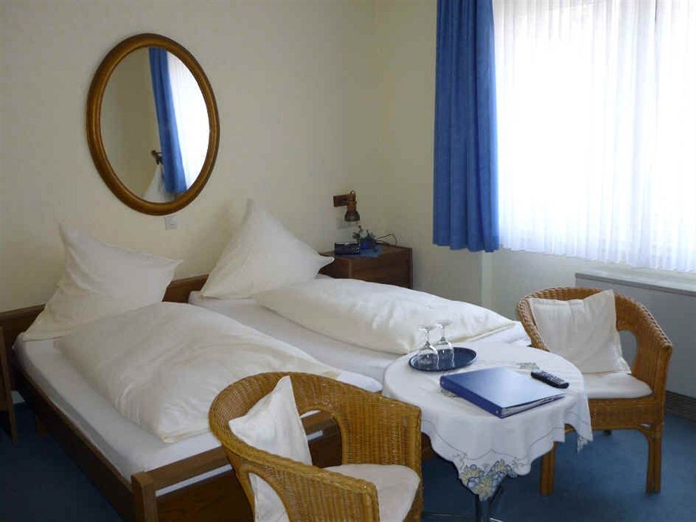 Hotel Zur Winzergenossenschaft Ernst Εξωτερικό φωτογραφία
