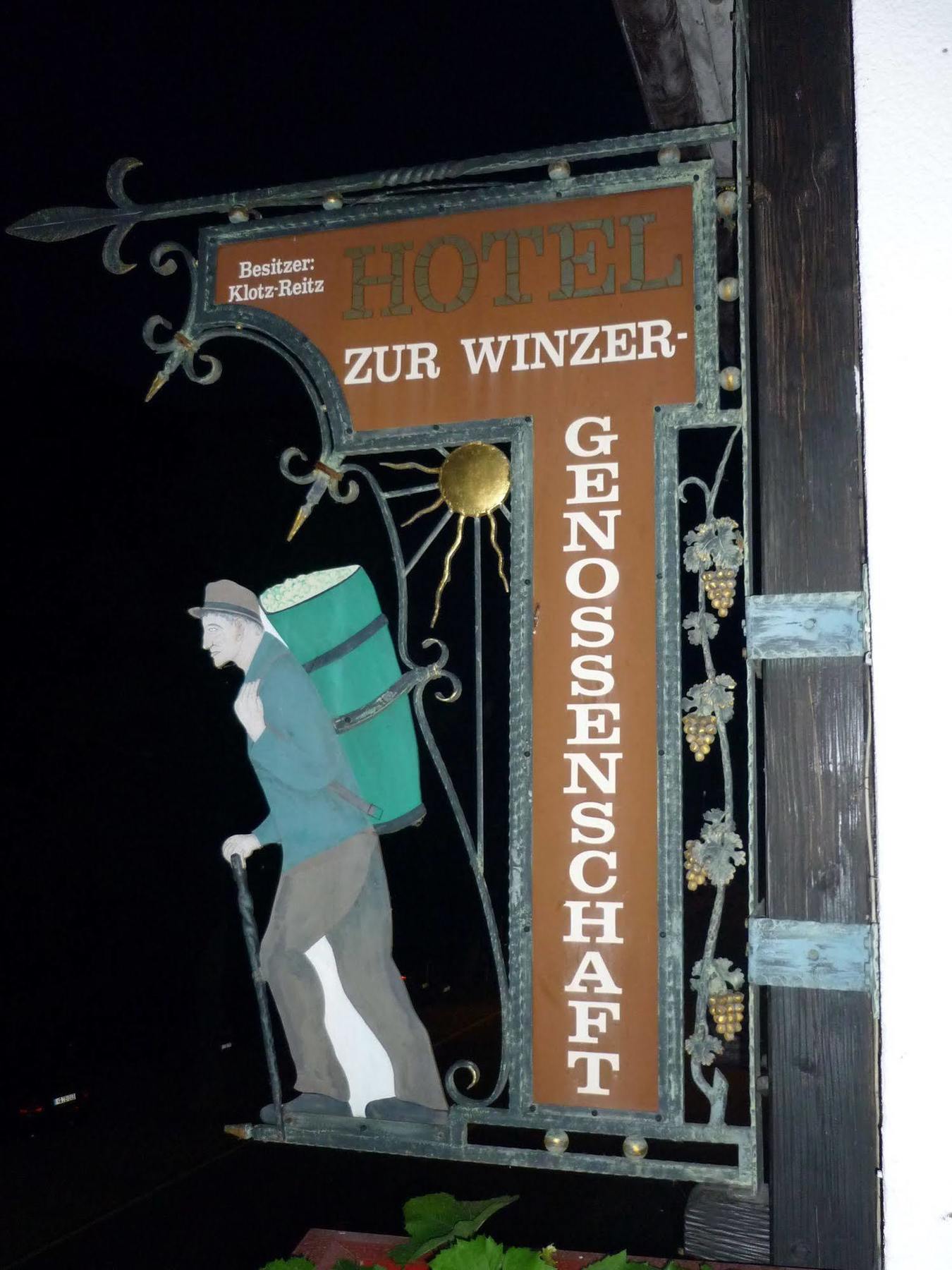 Hotel Zur Winzergenossenschaft Ernst Εξωτερικό φωτογραφία